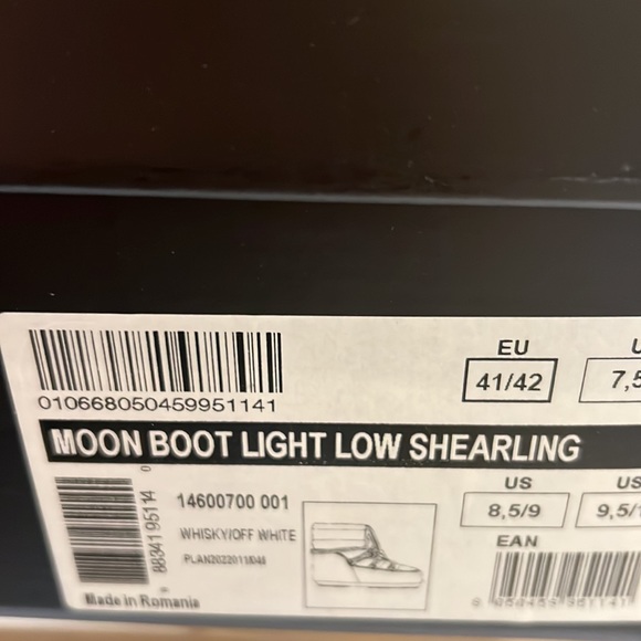 Moon Boots - Light Low Shearling - Picture 5 of 5